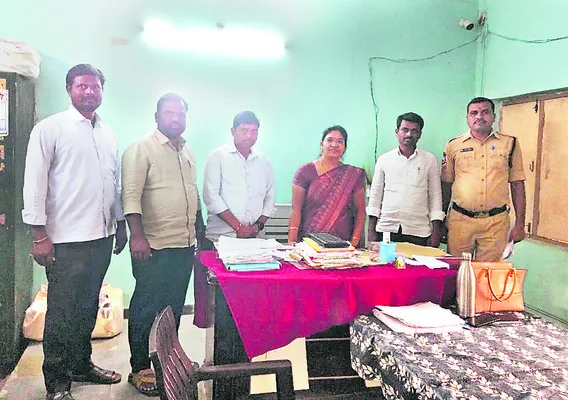 భార్యను హత్య చేసిన భర్తకు జీవిత ఖైదు 