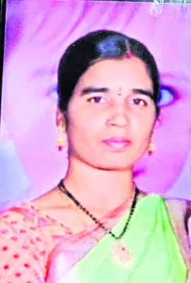 వివాహిత బలవన్మరణం 
