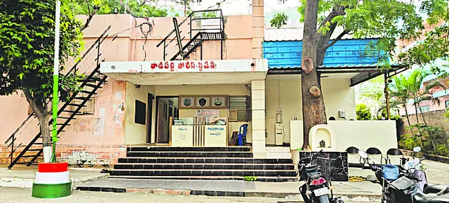 ‘సామాజిక’ మత్తు వల 