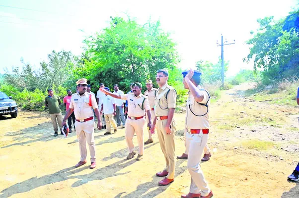 భక్తులకు ఇబ్బందులు లేకుండా చూడాలి