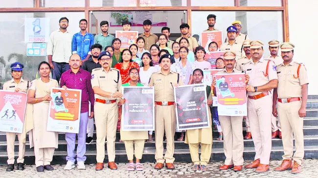 సైబర్‌ నేరాలపై అప్రమత్తంగా ఉండాలి 