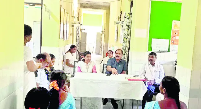 మహిళలు ఆరోగ్య పరీక్షలు చేయించుకోవాలి