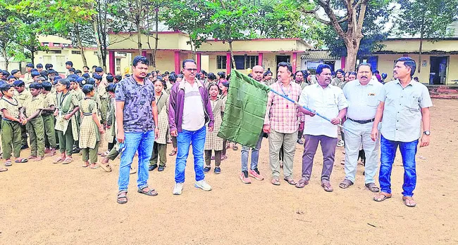 ఆత్మవిశ్వాసమే ఆలంబనగా..