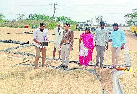 అవకతవకలకు పాల్పడితే చర్యలు 