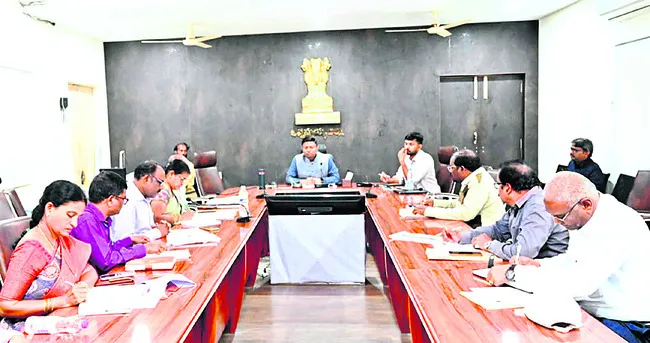 వ్యవసాయ రంగాన్ని లాభసాటిగా మార్చాలి 