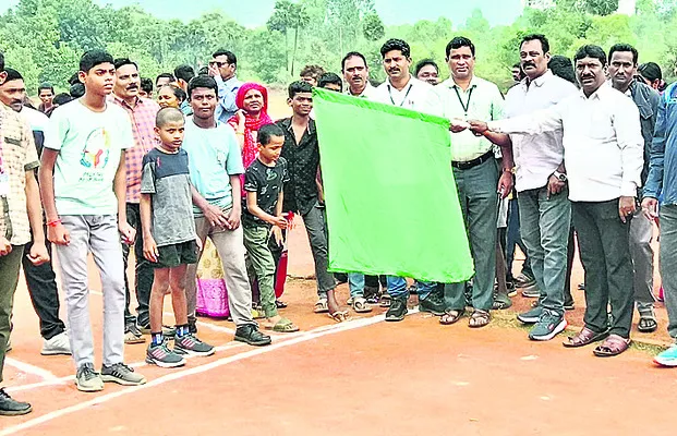 పారా జిల్లా స్థాయి పోటీలు ప్రారంభం