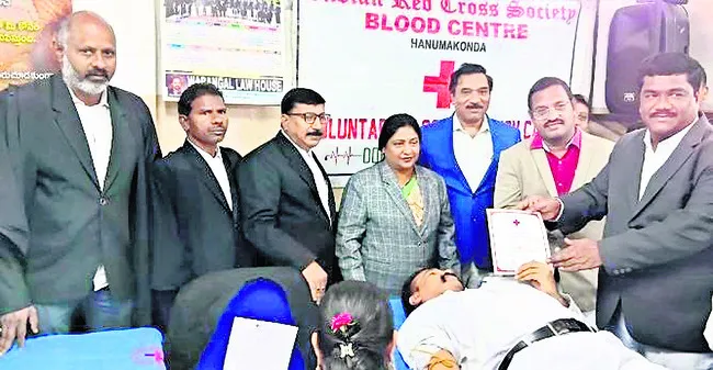 రక్తదానం మానవత్వానికి ప్రతీక