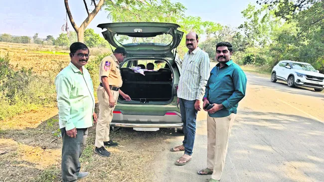 బెదిరింపులకు పాల్పడితే కఠిన చర్యలు