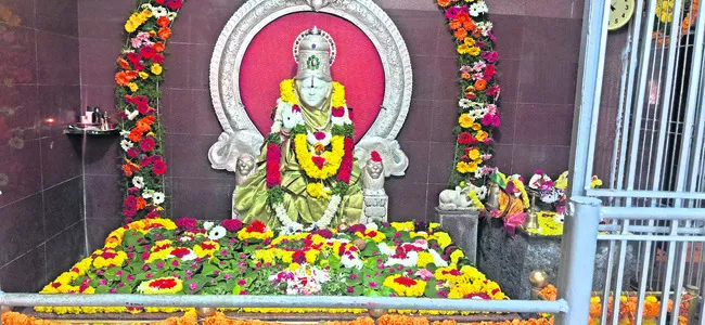 ఉత్సవాలకు శబరిమాత ఆశ్రమం ముస్తాబు