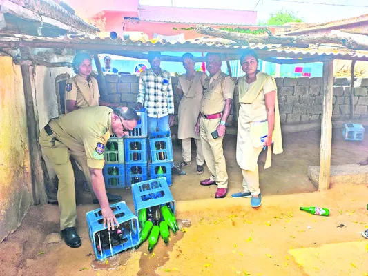 లైసెన్స్‌లు లేకుండా దుకాణాలు నడిపితే కేసులు