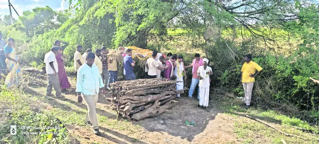 బొందల మీదే చితి పేర్చాలా?