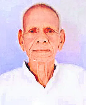 40ఏళ్లు ఒక్కరే సర్పంచ్‌!