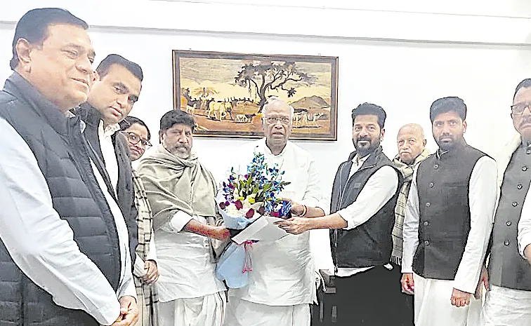 Telangana CM Invites Kharge to State Global Investment Summit