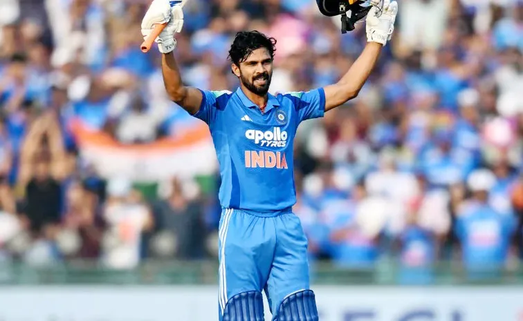 చరిత్ర సృష్టించిన రుతురాజ్.. చిరస్థాయిగా నిలిచిపోయే రికార్డు