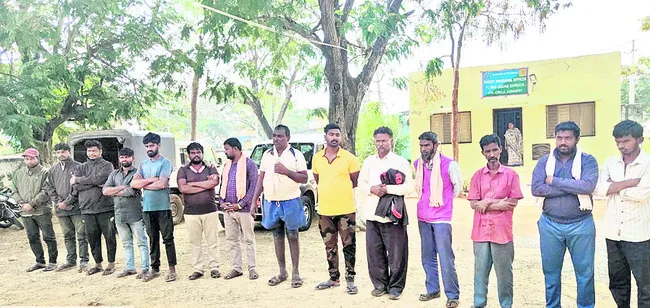 గుప్తనిధుల తవ్వకాలు చేపట్టిన నిందితుల విచారణ