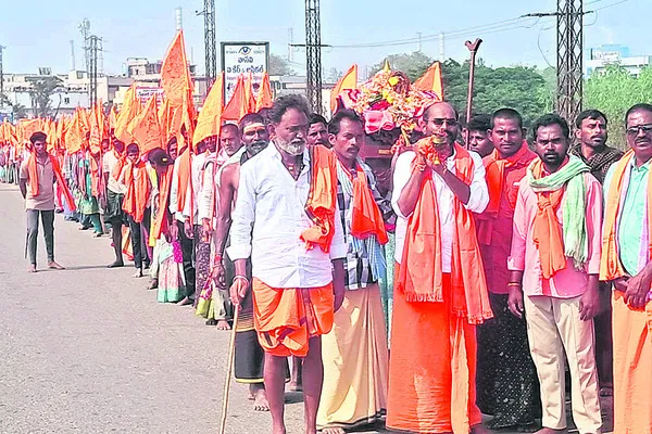 అన్ని సంఘాలకు  సమాన హోదా కల్పించాలి