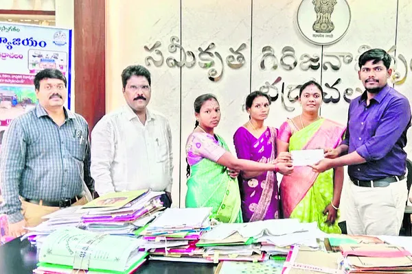సిబ్బంది కృషితోనే ఐటీడీఏకు గుర్తింపు