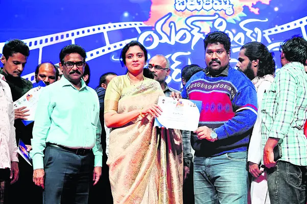 ‘ఆది కర్మయోగి’ లఘు చిత్రానికి ప్రశంస