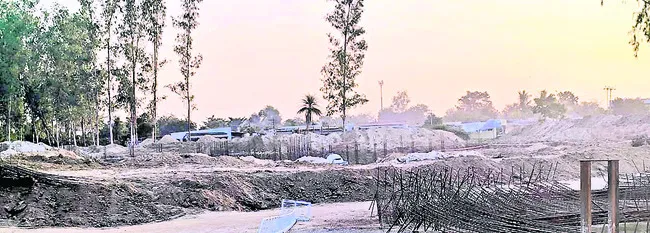 చకచకా కోర్టు పనులు..