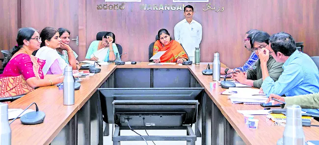 ఇందిరమ్మ ఇళ్లకు ఇసుక 
