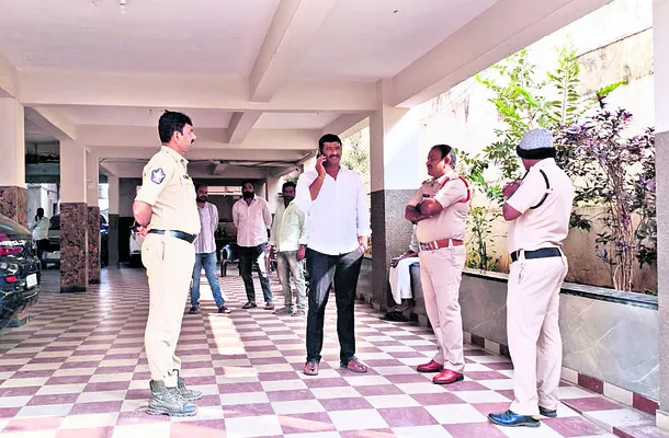 విజయ డెయిరీలో ఖా‘కీచక’ రాజకీయం