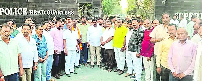 వీఆర్‌కు పొదిలి ఎస్సై