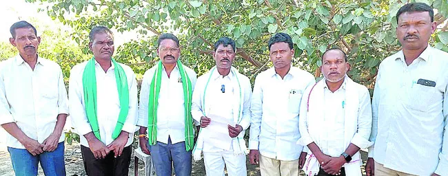 ఇళ్ల నిర్మాణాలకు అనుమతులివ్వాలి