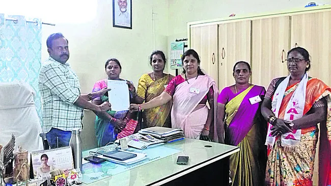 మద్యాన్ని కంట్రోల్‌ చేయాలి సారూ..
