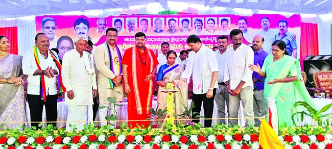 ప్రజలను ఆర్థికంగా బలోపేతం చేశాం 