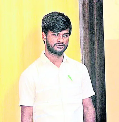 పెన్షన్‌ డబ్బులు మాయంపై ఫిర్యాదు