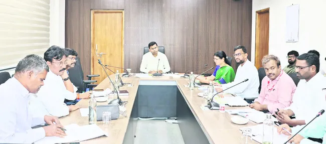 ఆహార విక్రయశాలలపై పర్యవేక్షణ పెంచాలి 