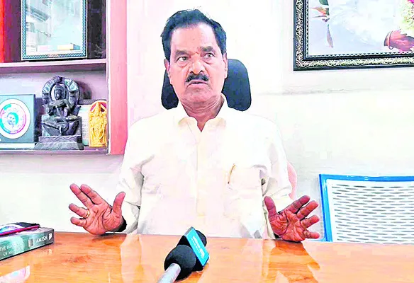 పేదల బతుకులు చితికిపోతున్నాయి బాబూ! 