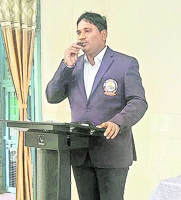 ఇతరులతో వ్యక్తిగత సమాచారం పంచుకోవద్దు 