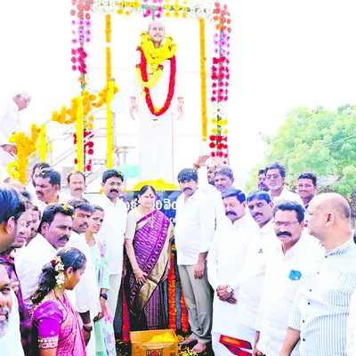 వెంకటేశ్వర్లు సేవలు ఆదర్శం 