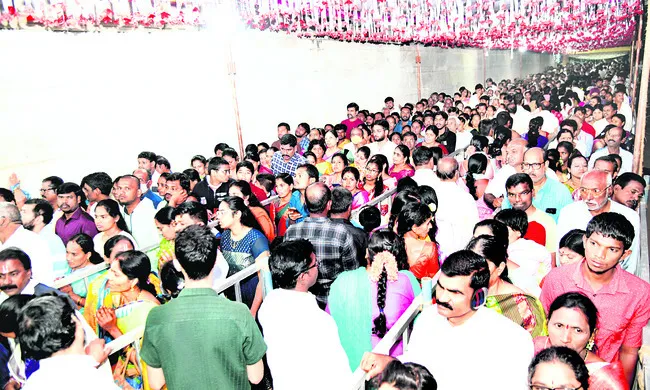 వైకుంఠవాసా.. శ్రీ వేంకటేశా! 