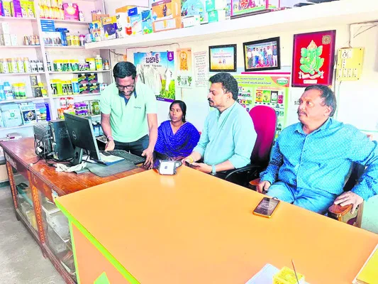 నిబంధనలకు అనుగుణంగా ఎరువుల విక్రయం