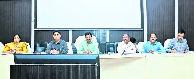 యూరియా పంపిణీలో ఇబ్బందులు కలగొద్దు