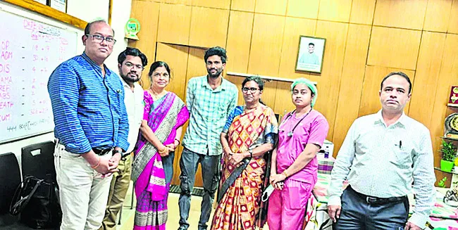 సర్వజన ఆస్పత్రిలో అరుదైన శస్త్రచికిత్స