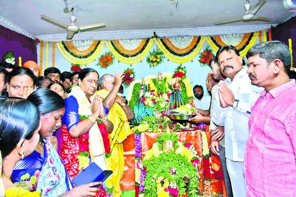 రాష్ట్రం అన్ని రంగాల్లో అభివృద్ధి చెందాలి