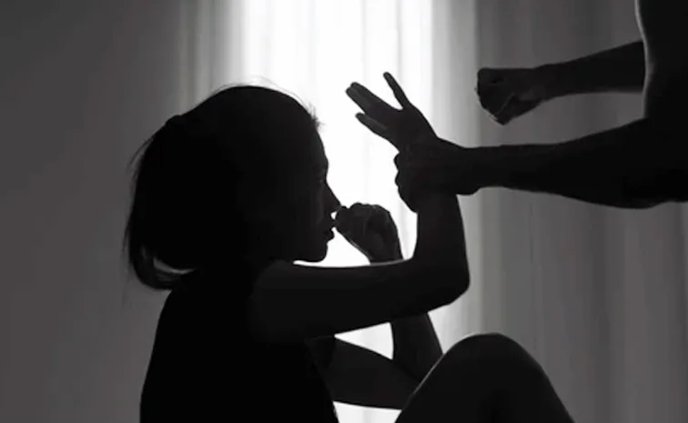 కురిచేడులో అధికార పార్టీ నేత అరాచకం