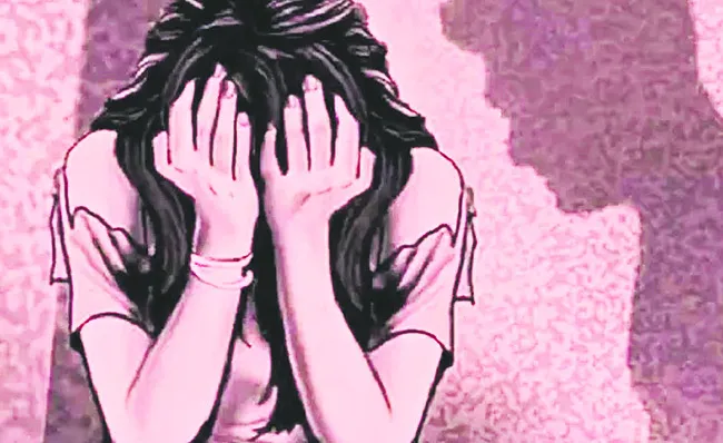 కీచక ఉపాధ్యాయుడు 
