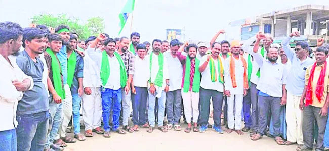 ‘ఆదివాసీల సమస్యల పరిష్కారంలో విఫలం’