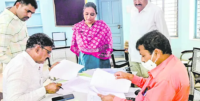 ముగిసిన నామినేషన్ల పరిశీలన 