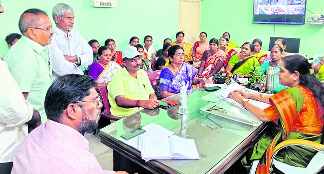 విద్యార్థుల సంరక్షణే లక్ష్యం 