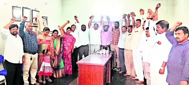 ‘స్థానిక’ రిజర్వేషన్లపై స్పష్టత ఇవ్వాలి 