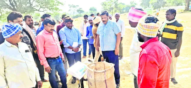 కొనుగోళ్లు పారదర్శకంగా నిర్వహించాలి