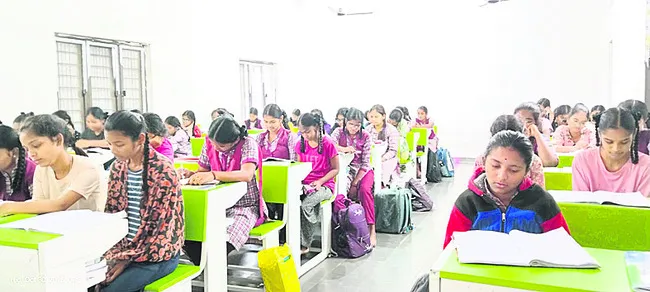 కేజీబీవీలకు బంకర్‌బెడ్లు