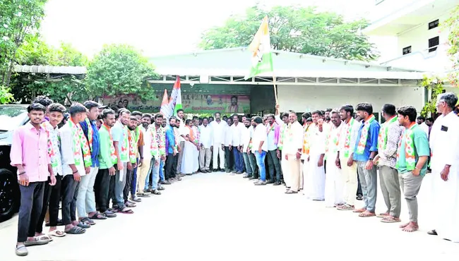 కార్యకర్తలకు అండగా ఉంటా