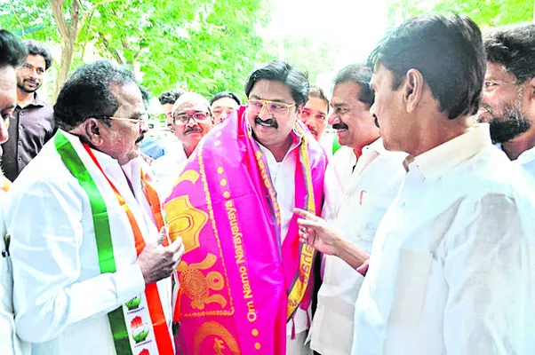 గండిపాళెం  జలాశయంలో గాలింపు