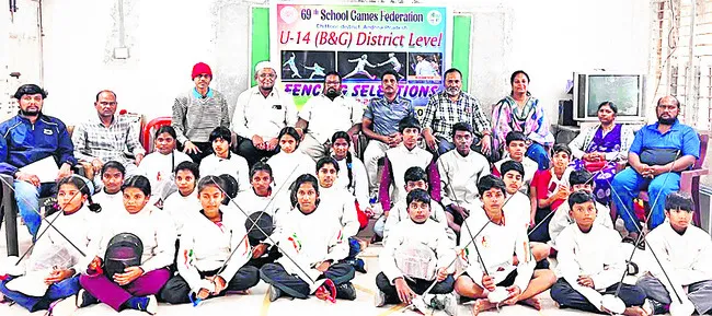 జిల్లా ఫెన్సింగ్‌ అండర్‌–14 బాలబాలికల జట్ల ఎంపిక